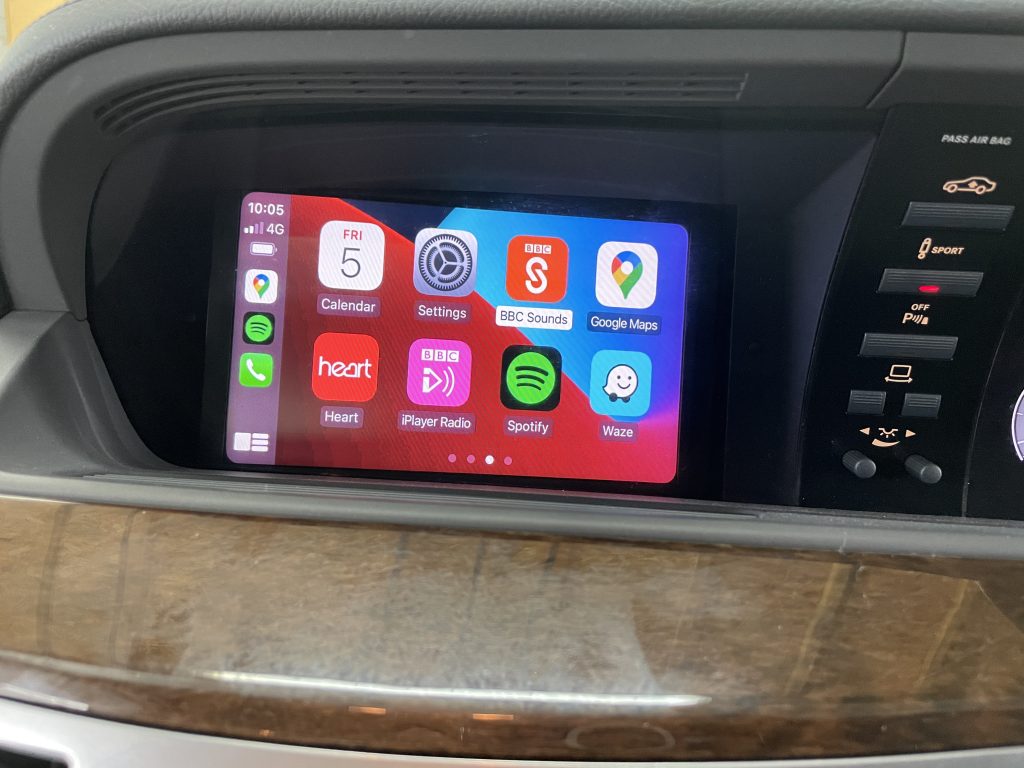 W221 S Class Apple CarPlay