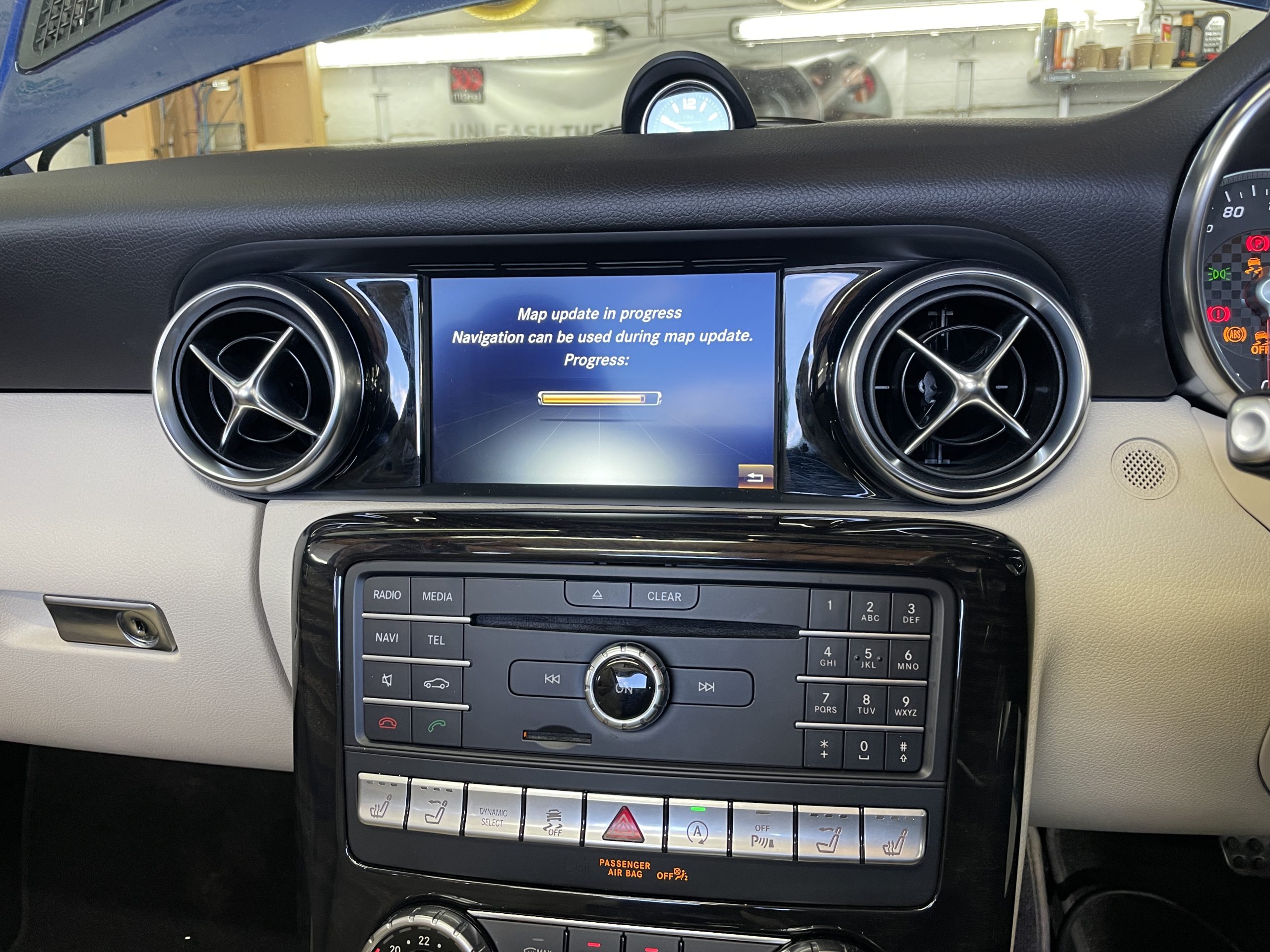 Mercedes SLC Comand Retrofit