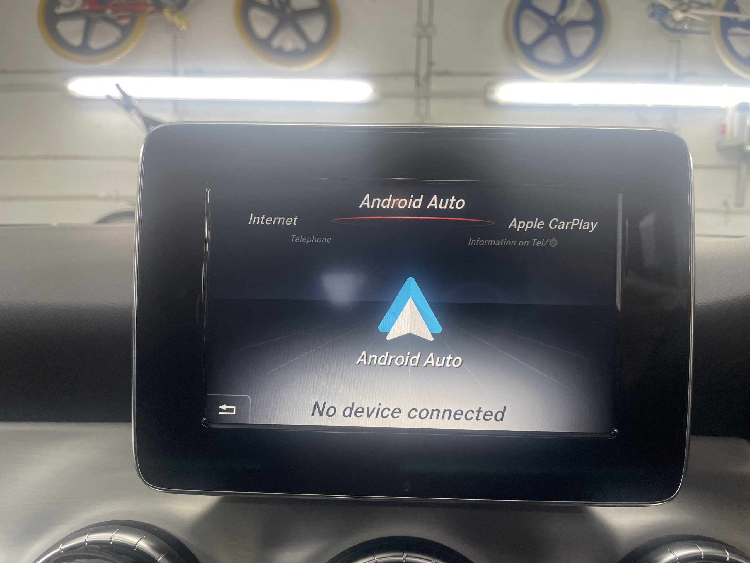 Mercedes W117 CLA Android Auto