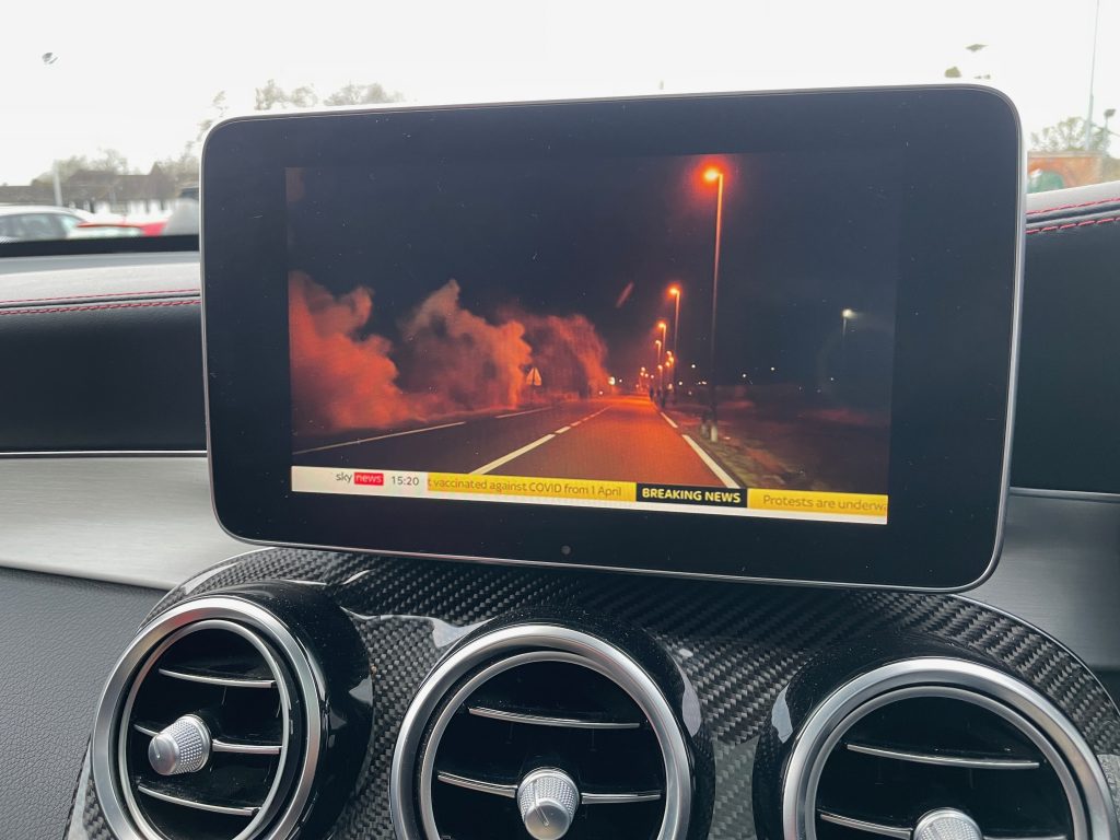 Mercedes GLC TV retrofit