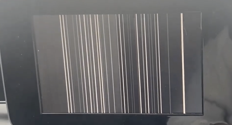Mercedes C class lines on screen